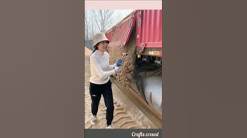 Process of unloading sand from truck-Good Tools and machinery Boost Work Efficiency