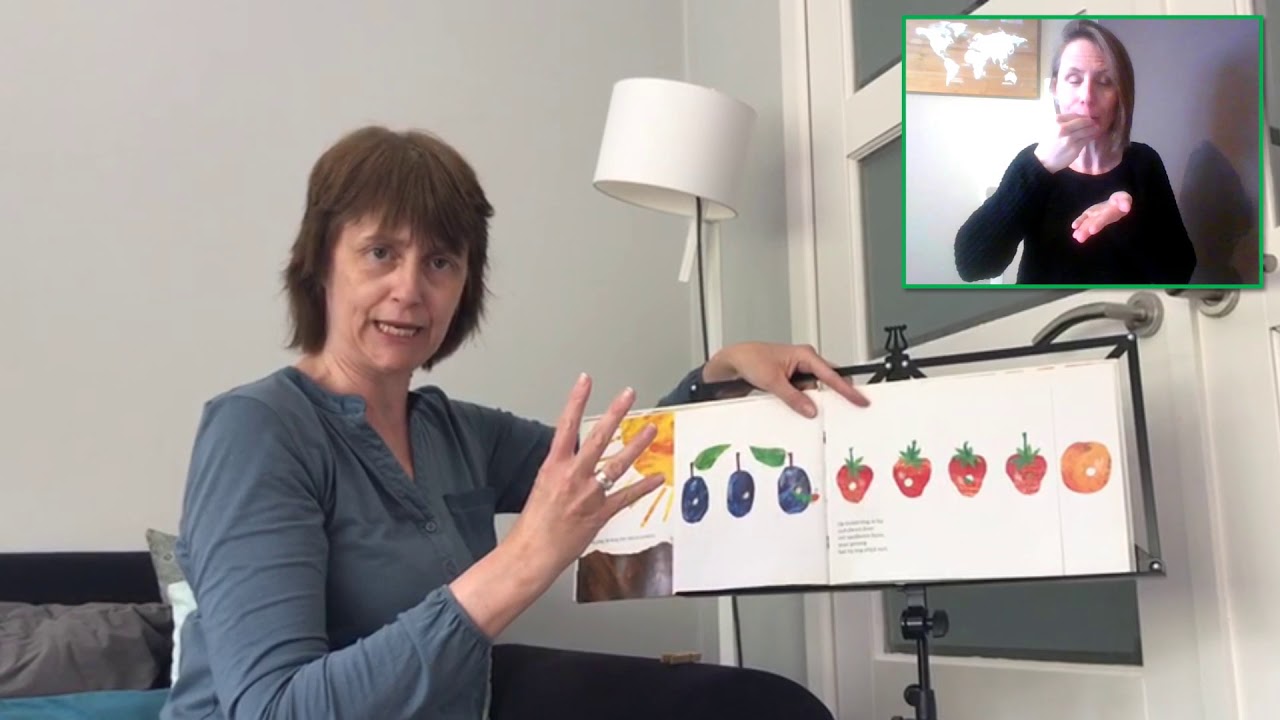 KOCA juf Kristien en juf Nadia Rupsje Nooitgenoeg in Nederlands en VGT