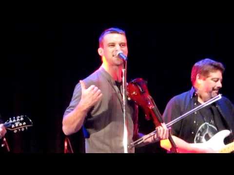 Jesse Spencer Sings with The Band From TV