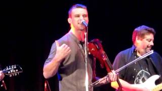 Jesse Spencer Sings with The Band From TV