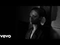 Rihanna-Just feel it (Music Video)