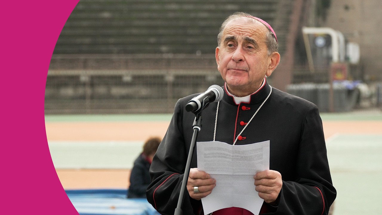 “La storia umana è scritta con il sangue, ma noi…”