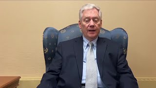 Federal judge steps down to enjoy retirement
