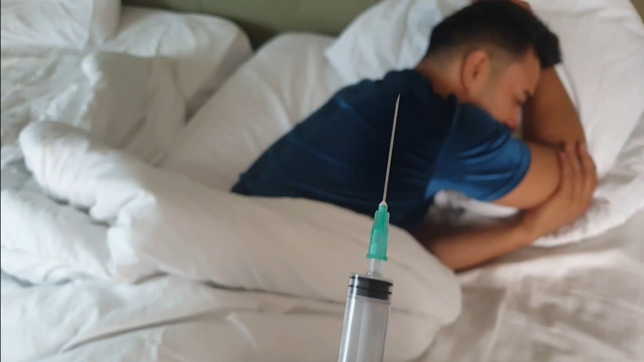 Mocanu ii face injectie lui JADOR!!! Jador si Andreea Pirui sunt impreuna??