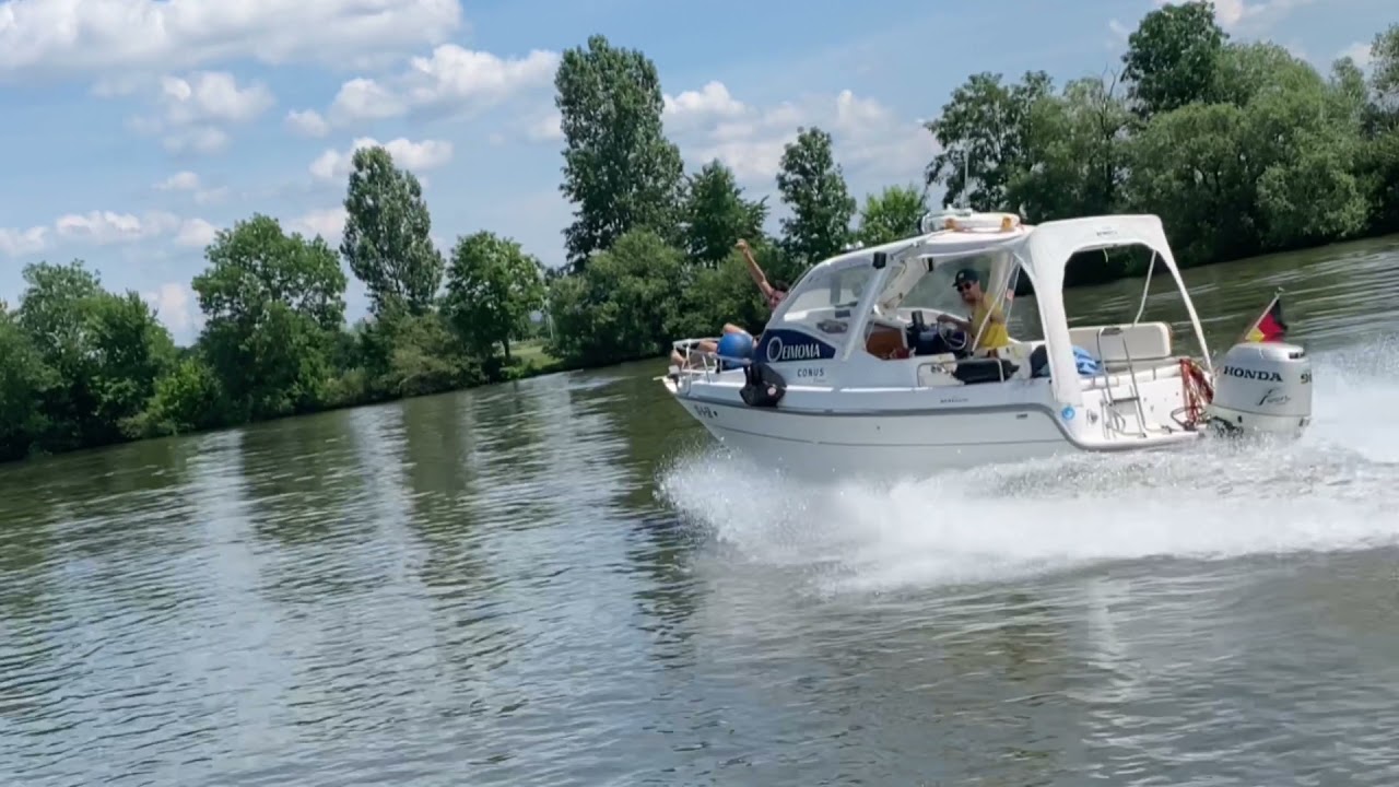 01 Gleitfahrt Main, Boot Benecchi Conus 570