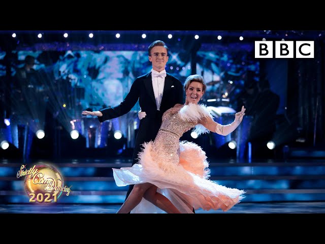 Tom Fletcher and Amy Dowden Foxtrot to Fly Me To The Moon by Frank Sinatra ✨ BBC Strictly 2021 class=