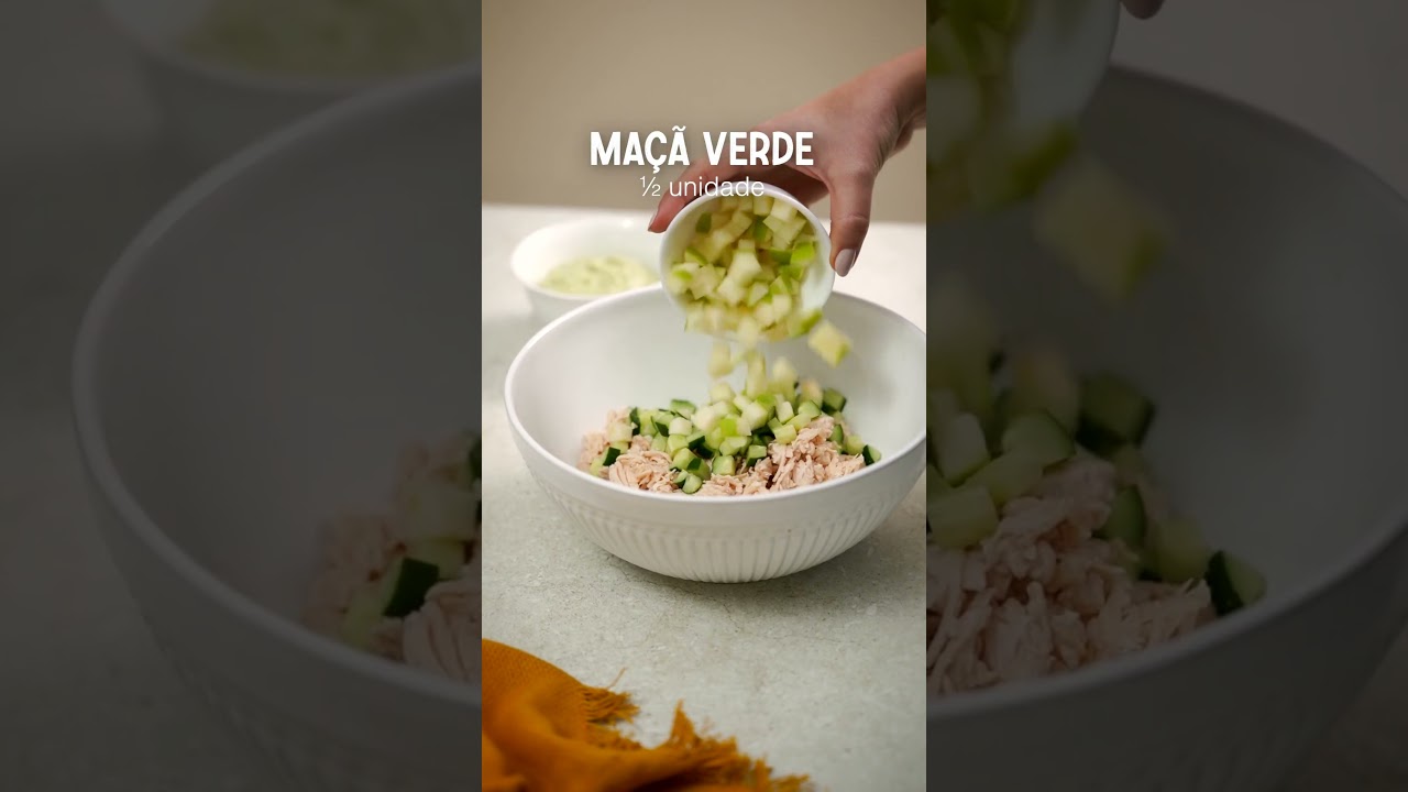 Sanduíche com molho verde cremoso