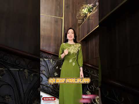 Áo Dài Truyền Thống Đính Đá Pha Lê Kiểu Hoa Sen Màu Xanh Cốm Uri Dress - Mua Hàng: 0938.171.599