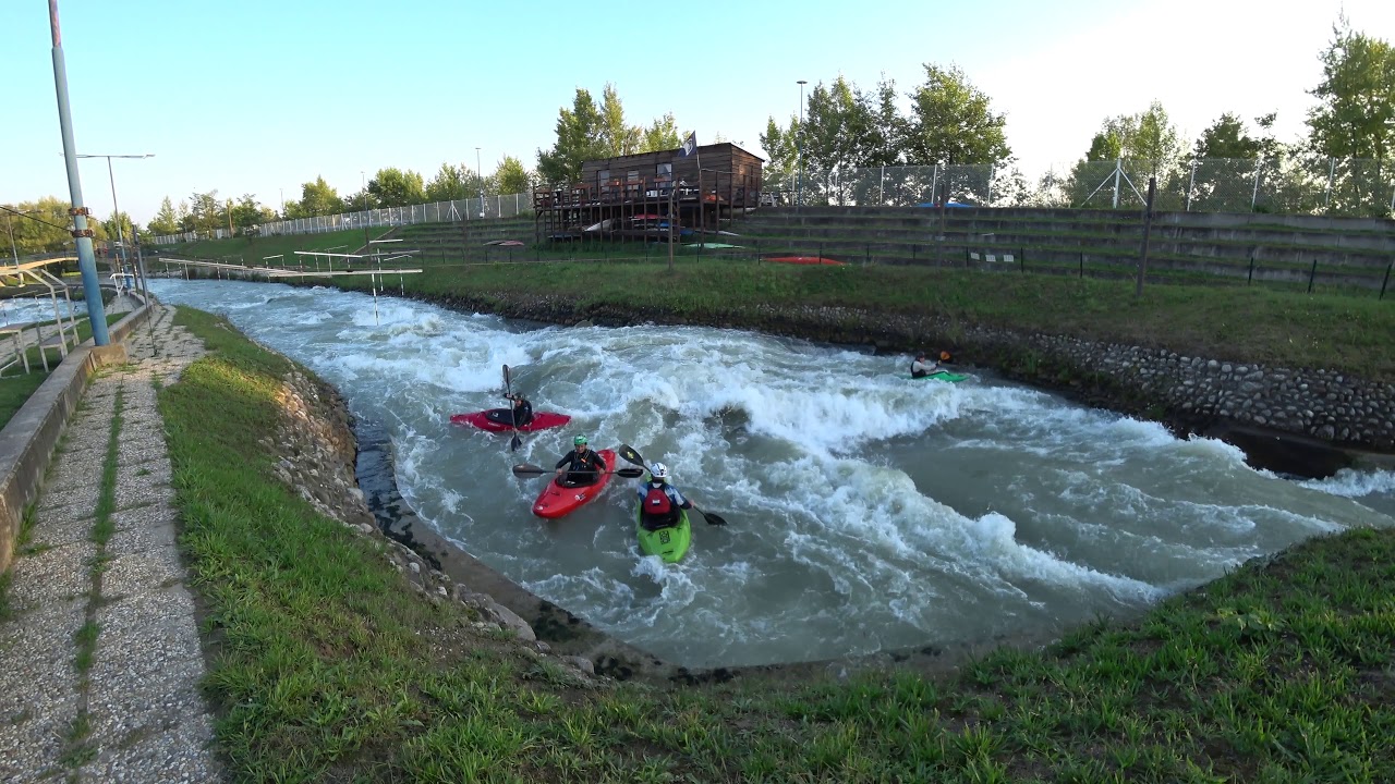 helyszín megfelel louviere