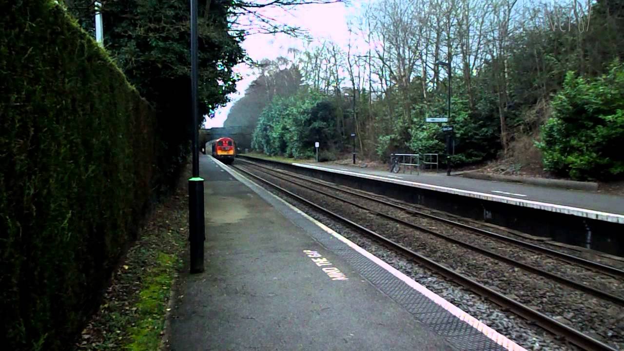 Pair of Class 20's in BR Blue & LT Red passing at Barnt Green