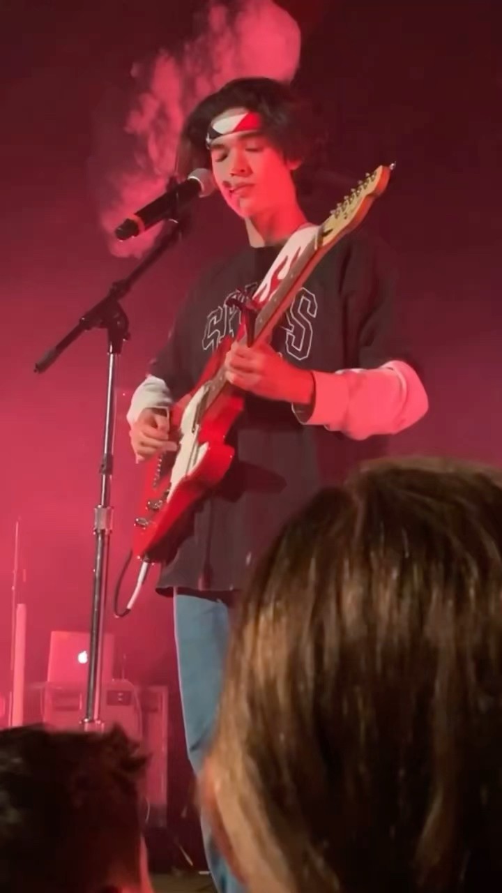 I lovee lovesick boys ? #foundheaven #coneheads #conangray #concert #live #kidkrow