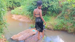 BATHING IN THE RIVER//AFRICAN VILLAGE LIFE/AFRICAN CULTURE#villagelife #africanvillagetv