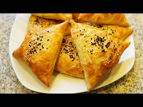 Самса с тыквой из слоеного теста.