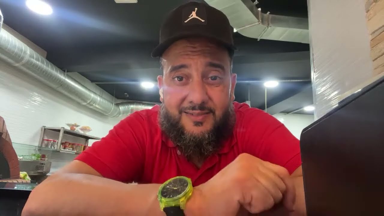 من مكان الحدث معكم أباحمزة دائما (شكرا للضيوف الكرام)