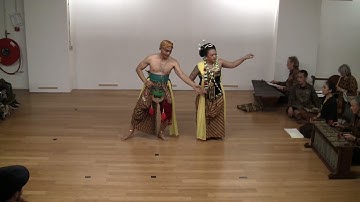 Beksan Gambyong Pangkur (duet)