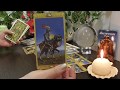 Что думает? Будем вместе?! Онлайн-гадание! Общий ТАРО расклад! Love Tarot!