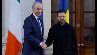 Zelensky in Dublin. Martin gives 125 million as Ireland falls apart. 🇮🇪