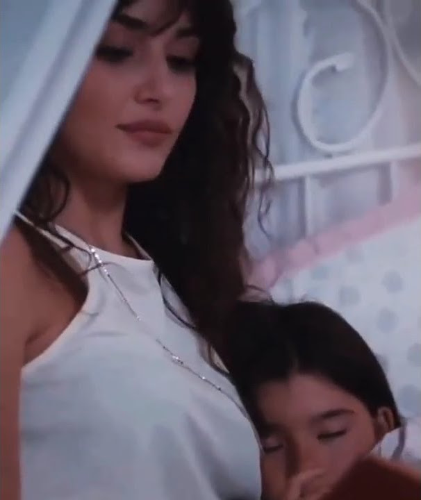 Mom Trying To Sleep Daughter || Hande Erçel Trying To Sleep Maya In Sen Çal Kapimi || Serkan Bolat