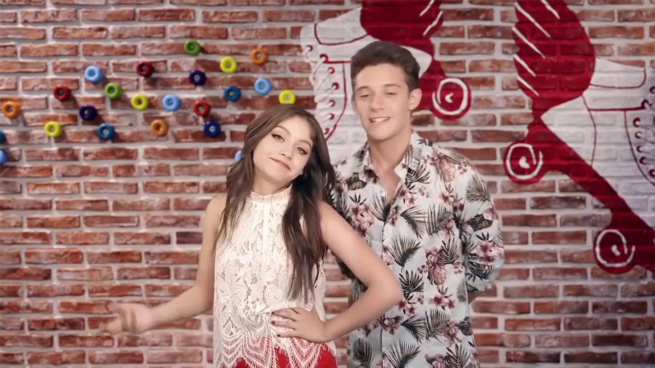 Лунаком эвелина 2022. Лунаком парень. Дипинс и луна. Парень карины аракелян 2020. С кем встречается лунаком.