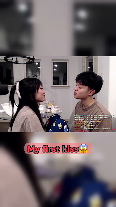 my first time kissing a girl (IM IN LOVE)