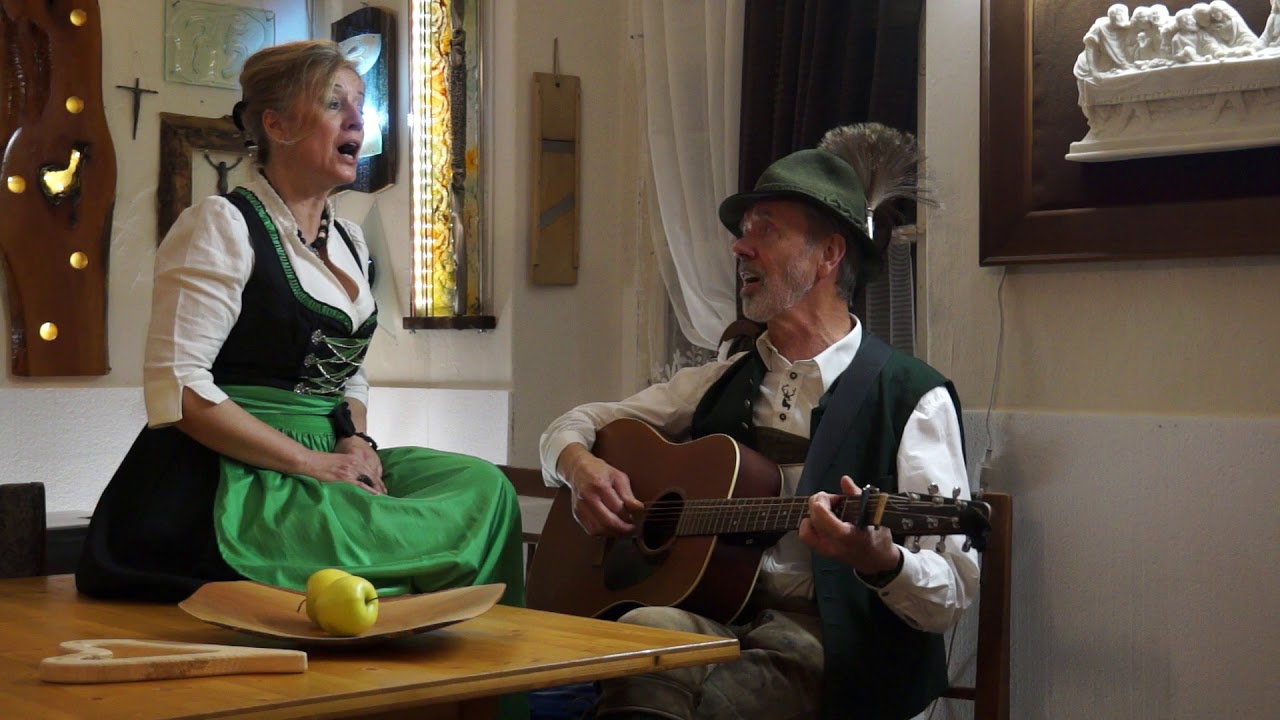 Wann da Mond so schei scheint .... Almenland 2Gsang 17-2 © OlmHERZ