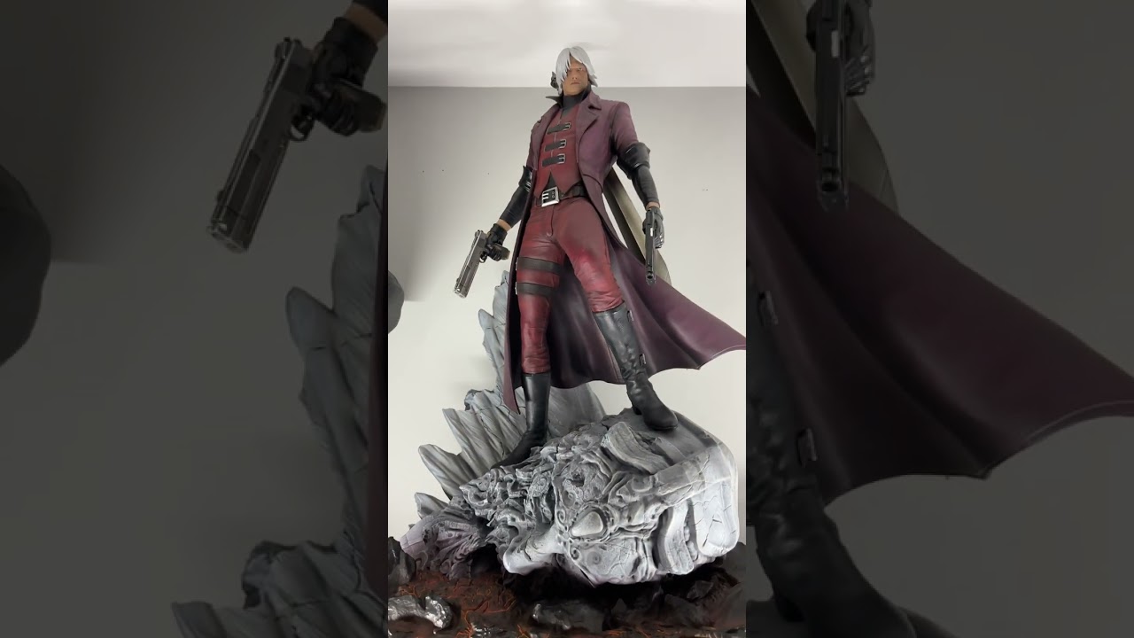 This coolest Dante statue depicting the first Devil May Cry! 