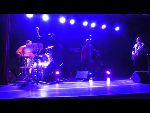 Thiago França Trio - lançamento do álbum "Canhoto de pé" (9/2024) 1