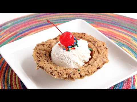 Edible Ice Cream Bowls - Laura Vitale - Laura in the Kitchen Episode 940
