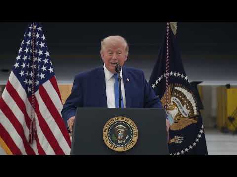 President Trump Greets U.S. Air Force Service Members