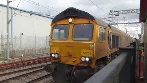 GBRF 66704 and 66795 leave Rugby on RHTT Duties 06/11/21