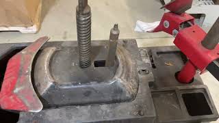 Coats Model 4050A Center Post Tire Changer (ID# 47504) (I11-1L) (26-2357-1) 35415