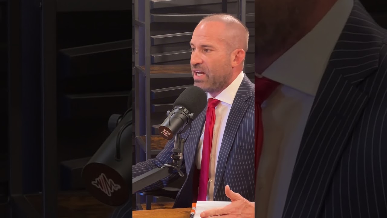 Бедность в детстве — это не недостаток… Это суперспособность | Советы по продажам от Мэтта Истона...