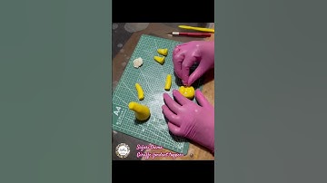 Giraffe fondant toppers #giraffe