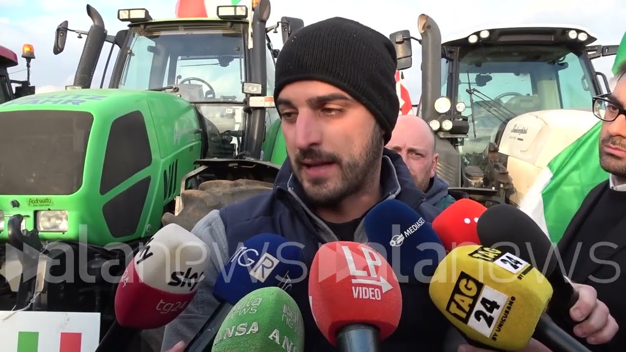 Protesta Agricoltori, l'arrivo dei trattori da Valmontone al presidio di Roma. Attesi altri cento