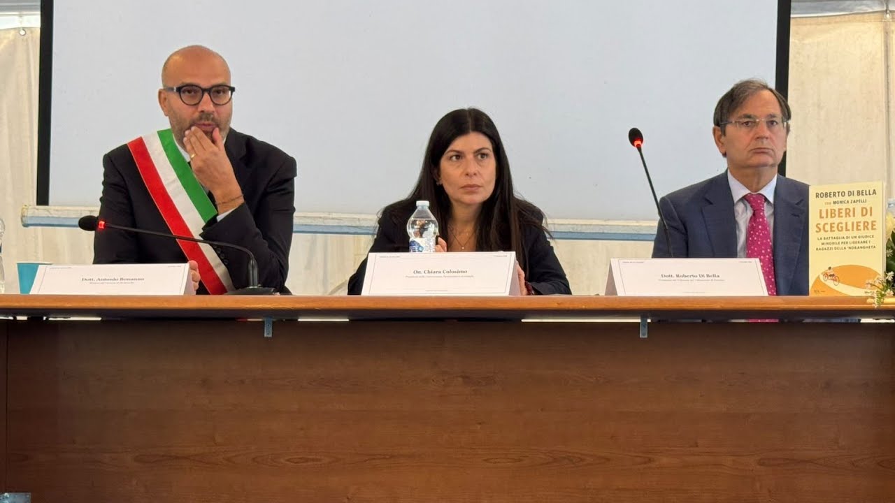 Incontro con gli studenti di Biancavilla sulla legge "liberi di scegliere"