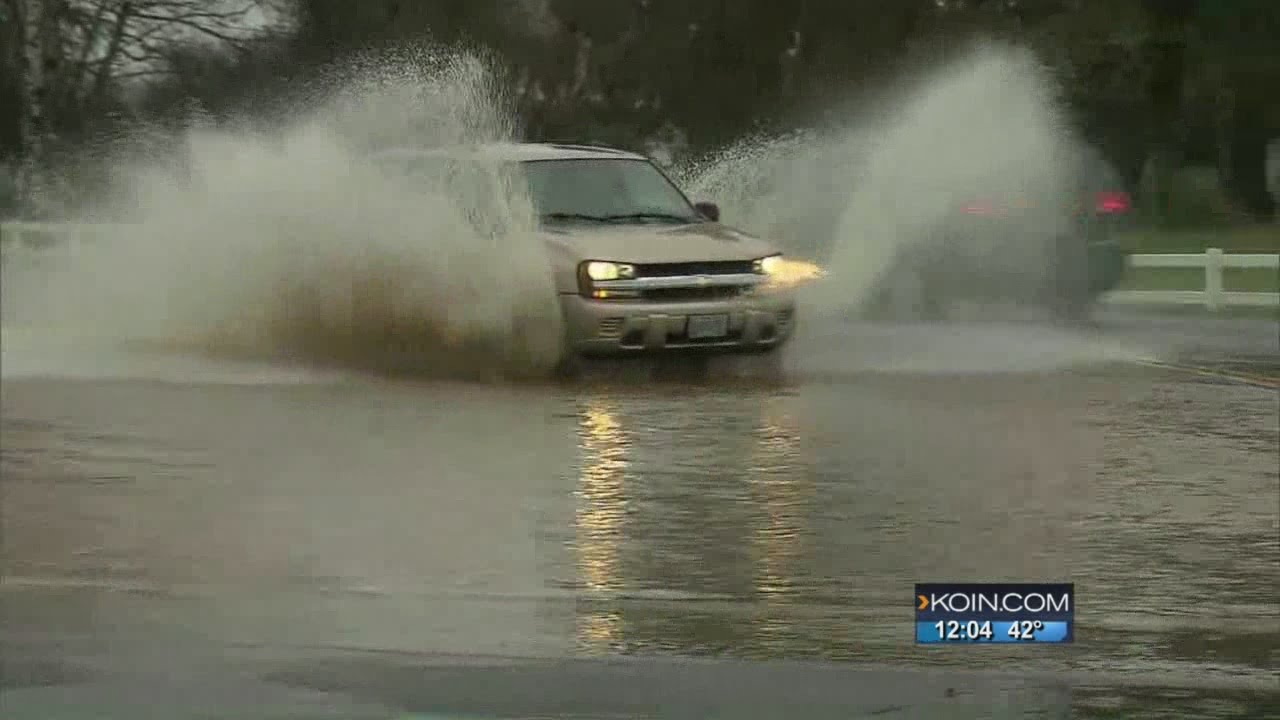 Heavy rain causes flooding across region - YouTube