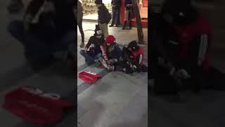 SOKAKTA ŞARKI SÖYLEYEN YETENEKLİ ÇOCUKLAR (ELFİDA)