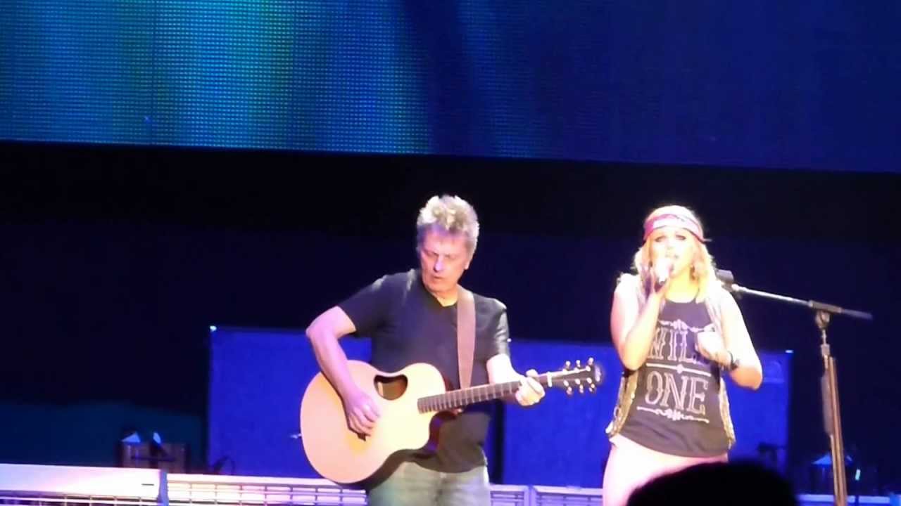 Miranda Lambert LIVE at Boardwalkhall in Atlantic City - Misery & Gin - 01.26.13