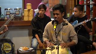 Nurlela Cover Kito   At Umah Jamen Coffee  Eatery