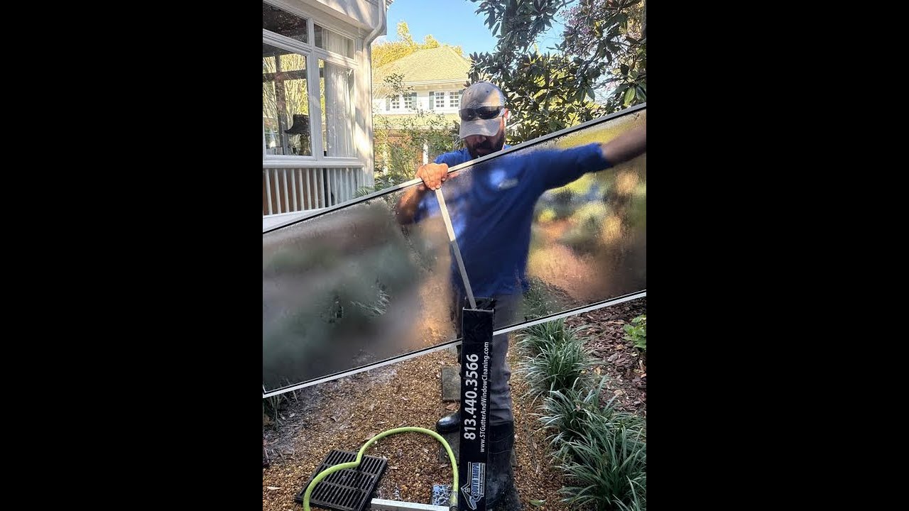 Premium Window Screen Cleaning Service in Tampa FL