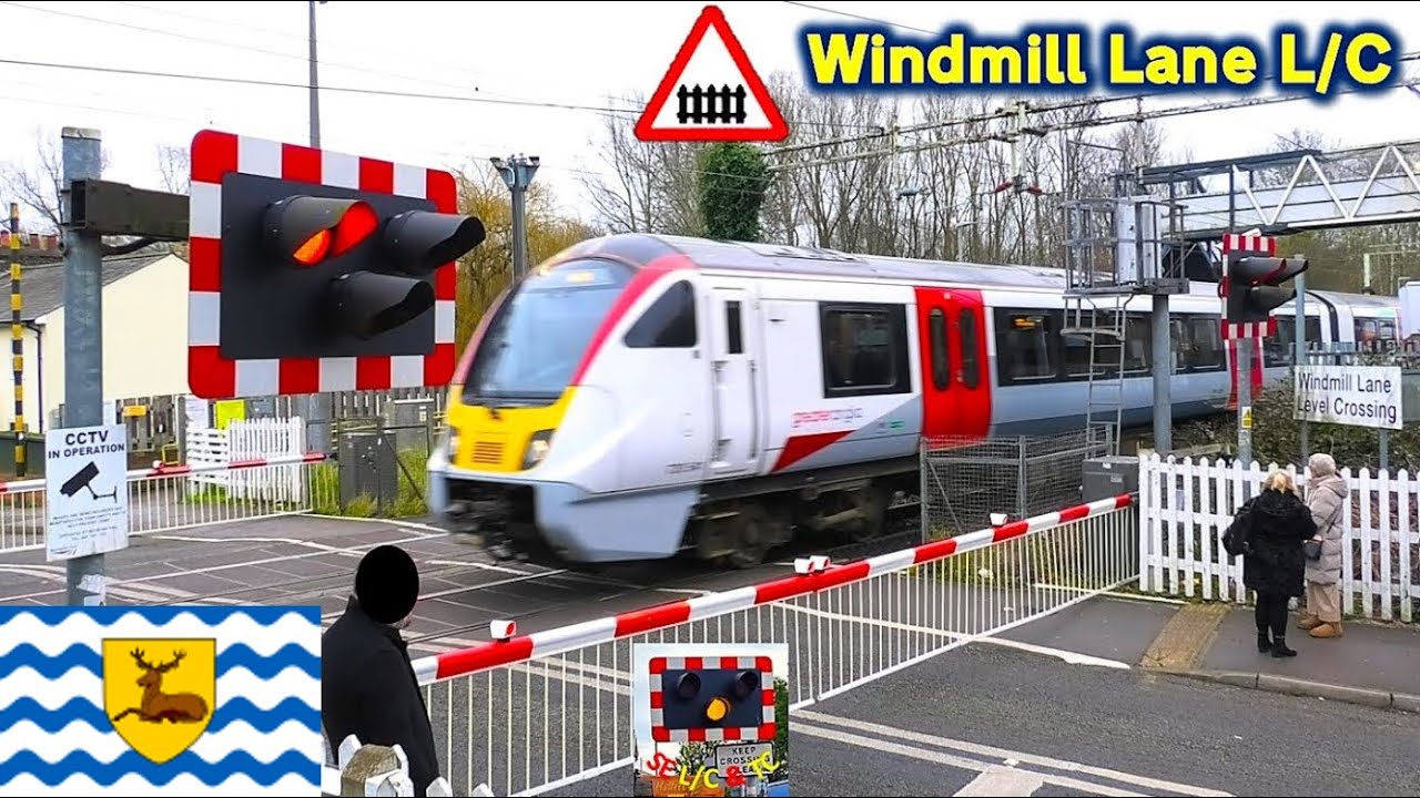 Cheshunt (Windmill Lane) Level Crossing, Hertfordshire