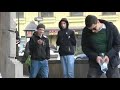 مقلب تبول في شارع