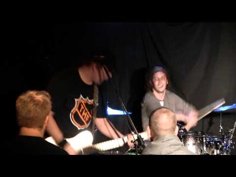 YouTubeでAndrew Hunter and The Gatherers - The Feel Good Songを視聴
