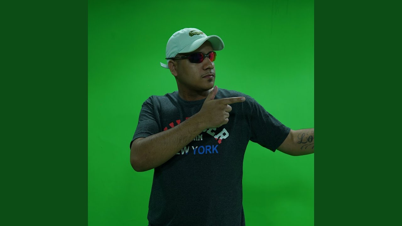 Watch Nicoly on YouTube Watch Nicoly on YouTube