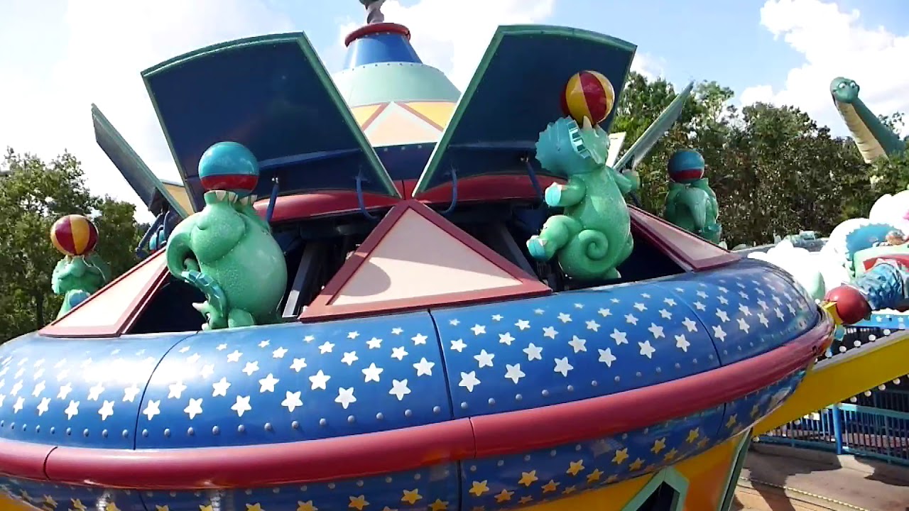 Walt Disney World Disney s Animal Kingdom TriceraTop Spin 2018 