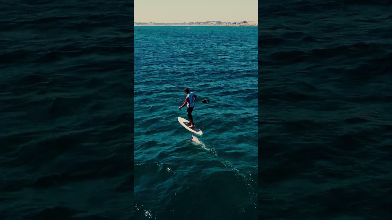 sup foil downwinding, new board 😎 8'6x18" 