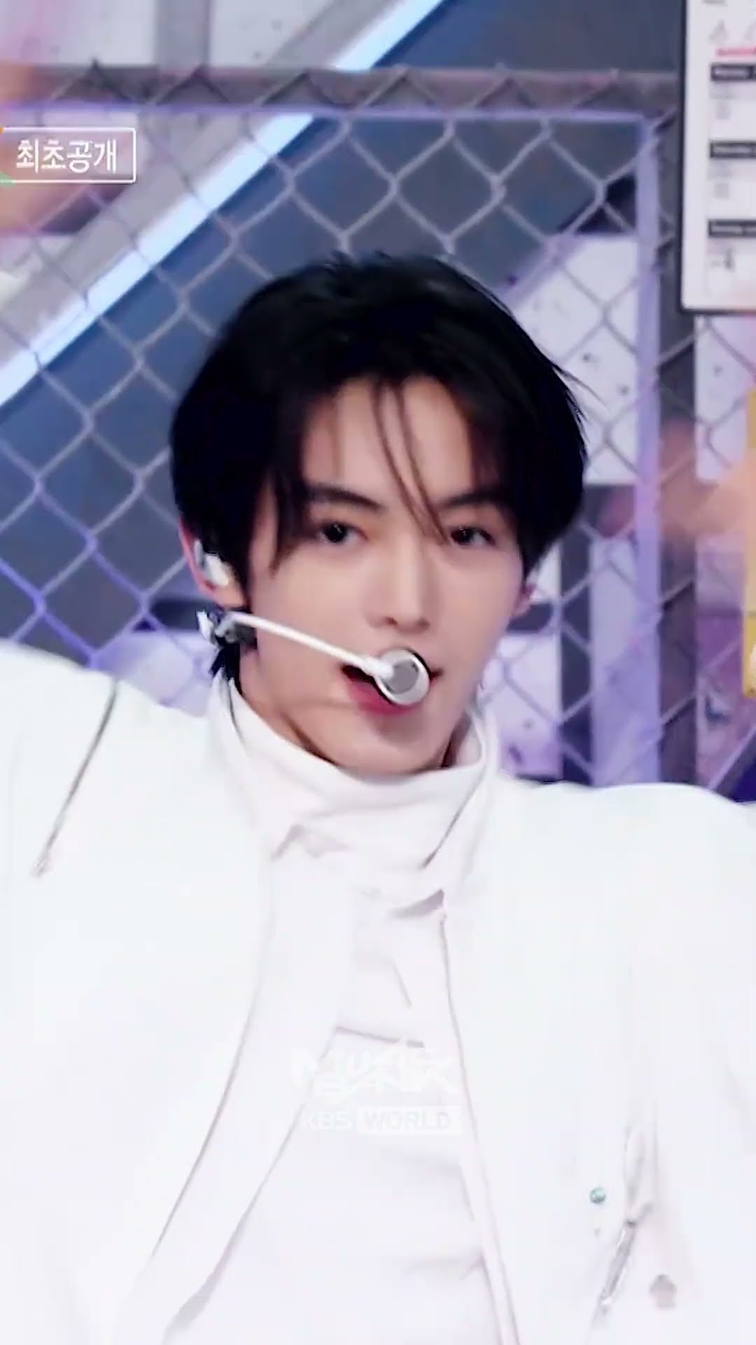 Last Festival - TWS #LastFestival #TWS #トゥアス #투어스 #Shorts #MusicBank | KBS WORLD TV