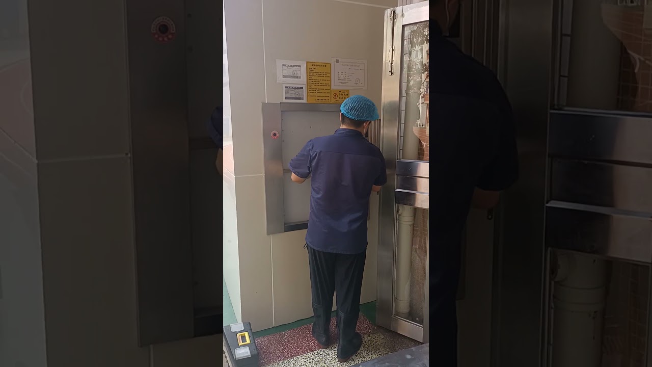Dumbwaiter lift service lift