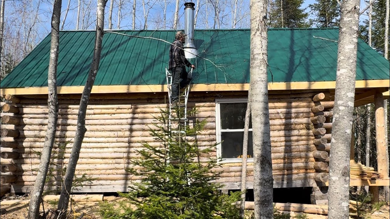 Finish the roof on my off grid log cabin,alone in the wood,finish the ...