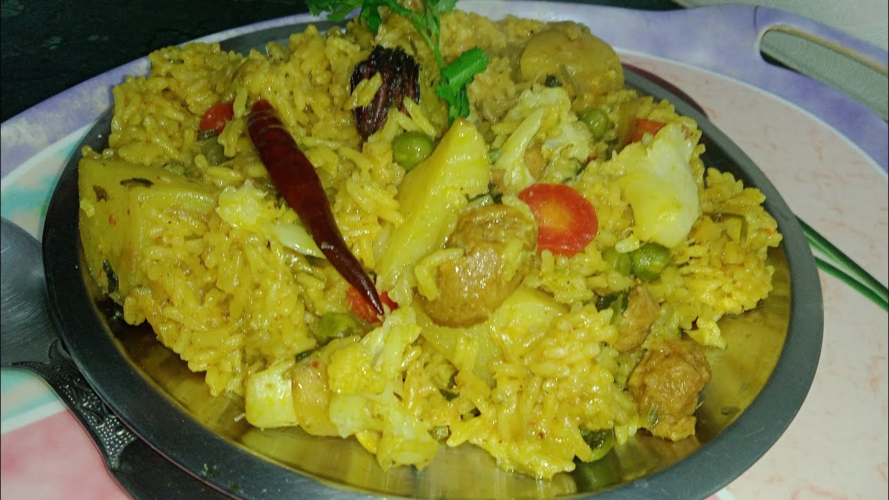 सोया चंक्स वेज पुलाव रेसिपी इस तरीके से बनाएंगे तो उंगलियां चाटने पर मजबूर होजाएंगे ।😋😋